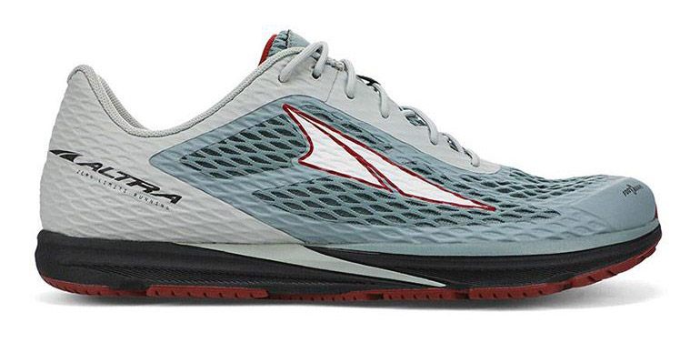 Course naturelle sur le bitume avec les Altra Viho